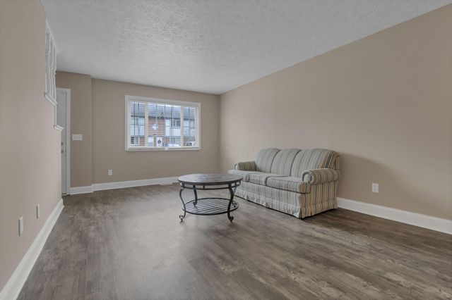 1889 Slaton Court, Columbus, OH 43235