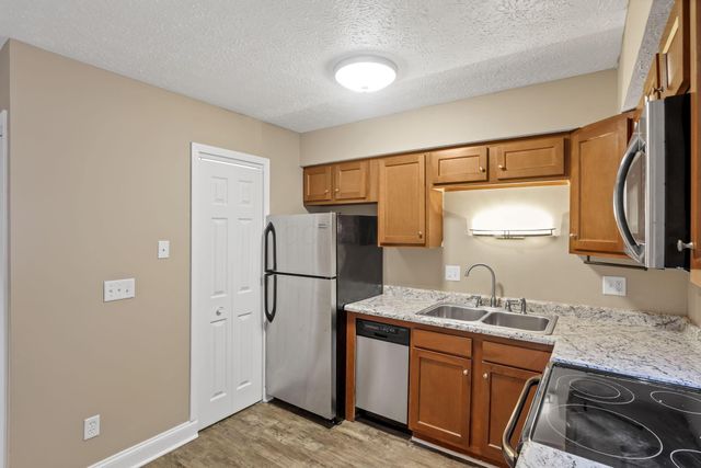 1889 Slaton Court, Columbus, OH 43235