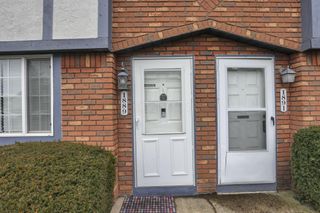 1889 Slaton Court, Columbus, OH 43235