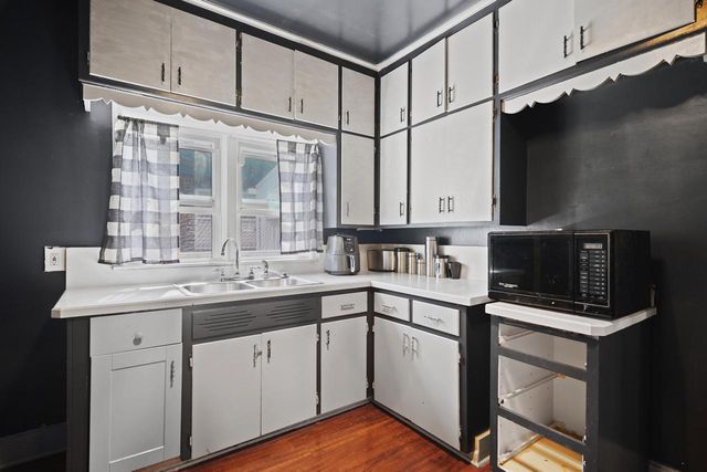 3806 Washington AVENUE, Racine, WI 53405