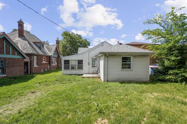 3806 Washington AVENUE, Racine, WI 53405