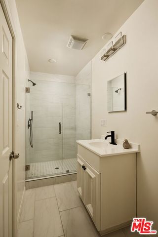 949 N Norman Place, Los Angeles, CA 90049