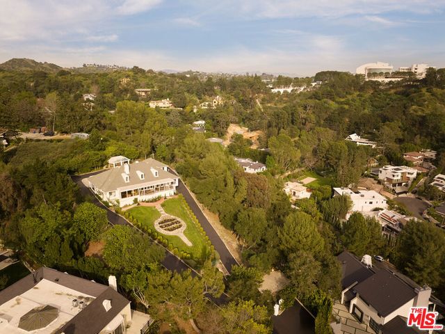 949 N Norman Place, Los Angeles, CA 90049