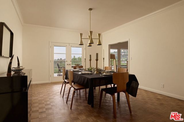 949 N Norman Place, Los Angeles, CA 90049