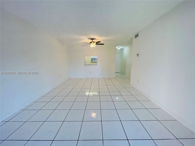2800 NW 56th Ave G207, Lauderhill, FL 33313