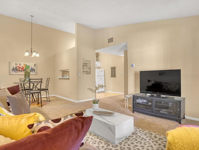 6552 Chasewood Drive H, Jupiter, FL 33458