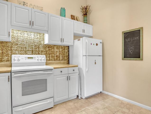 6552 Chasewood Drive H, Jupiter, FL 33458