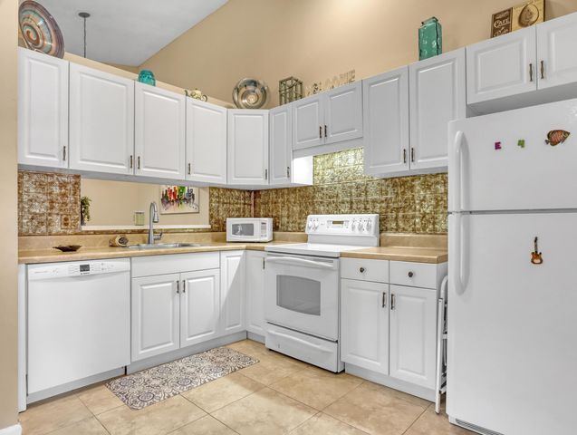 6552 Chasewood Drive H, Jupiter, FL 33458