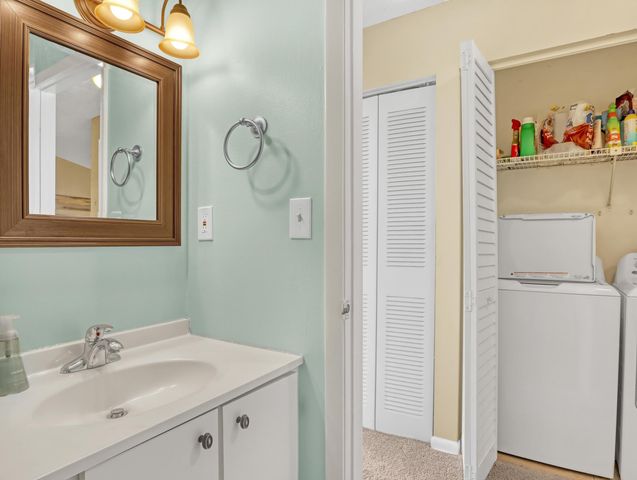 6552 Chasewood Drive H, Jupiter, FL 33458