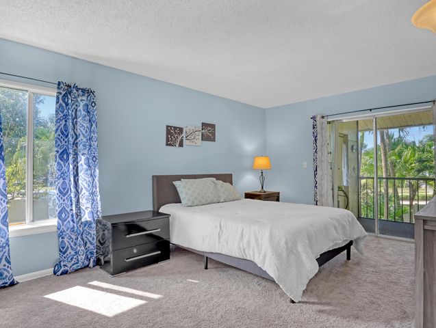6552 Chasewood Drive H, Jupiter, FL 33458