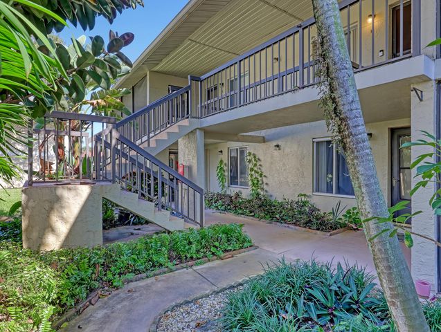 6552 Chasewood Drive H, Jupiter, FL 33458
