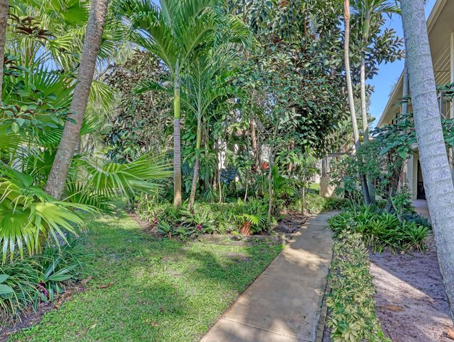 6552 Chasewood Drive H, Jupiter, FL 33458