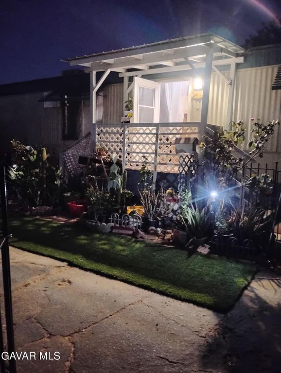 1304 E Avenue I 8, Lancaster, CA 93535