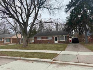 28051 Stuart Avenue, Southfield, MI 48076