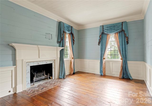5520 Sharon View Road, Charlotte, NC 28226