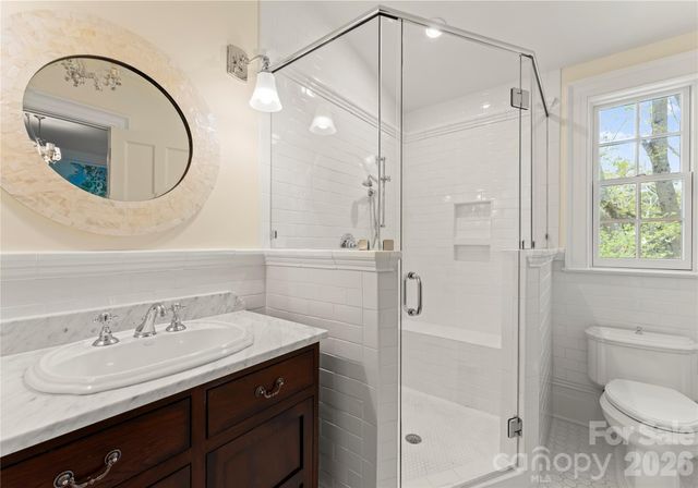 5520 Sharon View Road, Charlotte, NC 28226