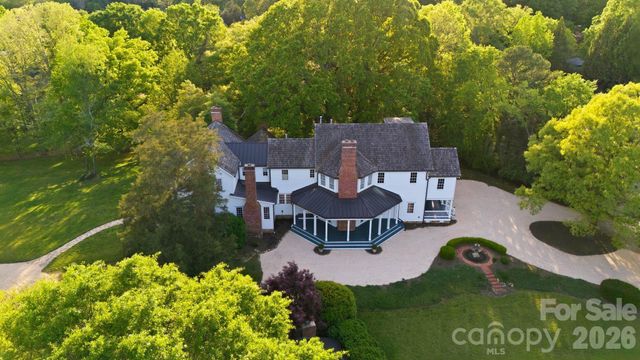 5520 Sharon View Road, Charlotte, NC 28226