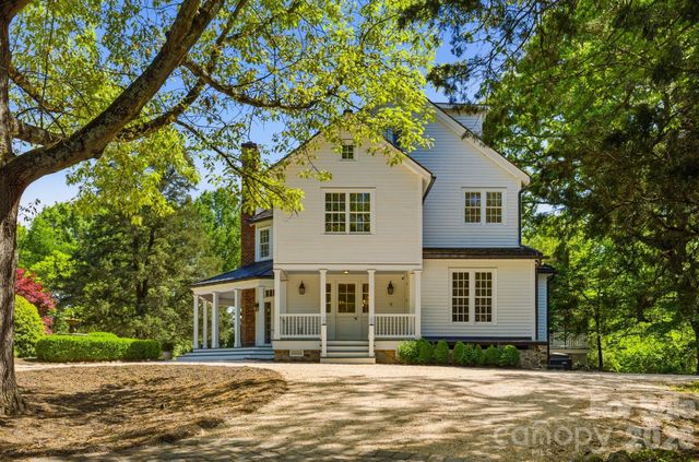 5520 Sharon View Road, Charlotte, NC 28226