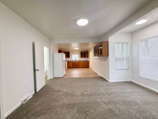 261 N Saginaw Street, Pontiac, MI 48342