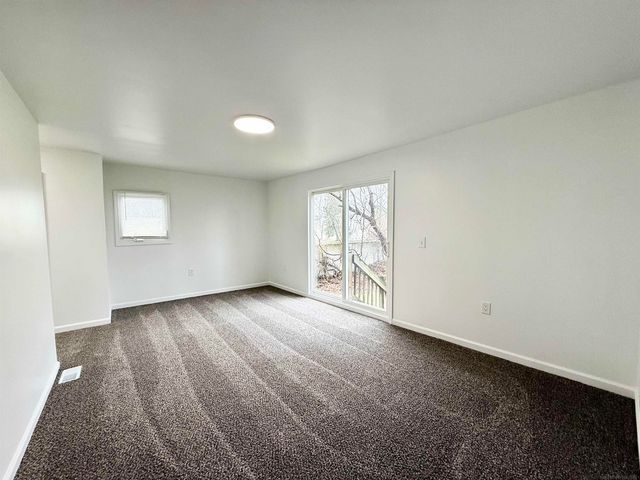 261 N Saginaw Street, Pontiac, MI 48342