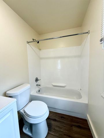 261 N Saginaw Street, Pontiac, MI 48342