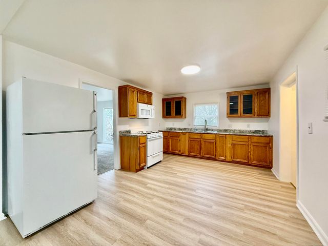 261 N Saginaw Street, Pontiac, MI 48342