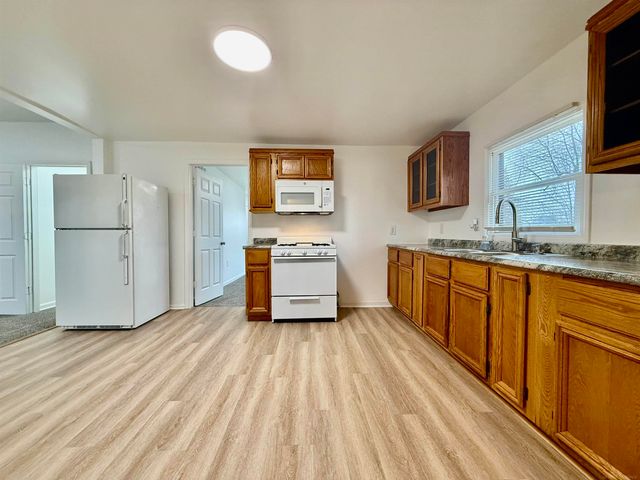 261 N Saginaw Street, Pontiac, MI 48342