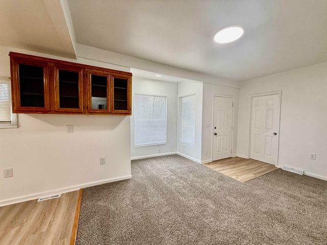 261 N Saginaw Street, Pontiac, MI 48342