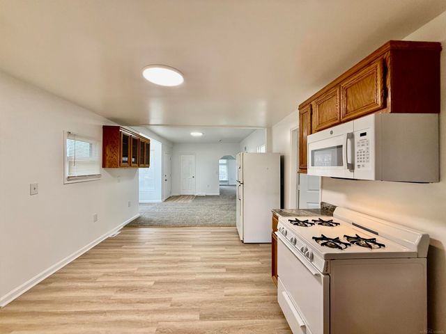 261 N Saginaw Street, Pontiac, MI 48342