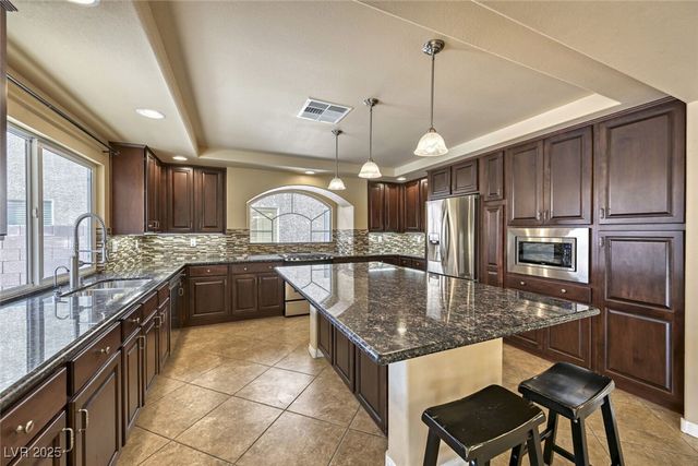 6239 Mustang Spring Avenue, Las Vegas, NV 89139