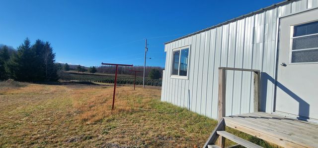 8838 N Deyoung Road, Lake City, MI 49651