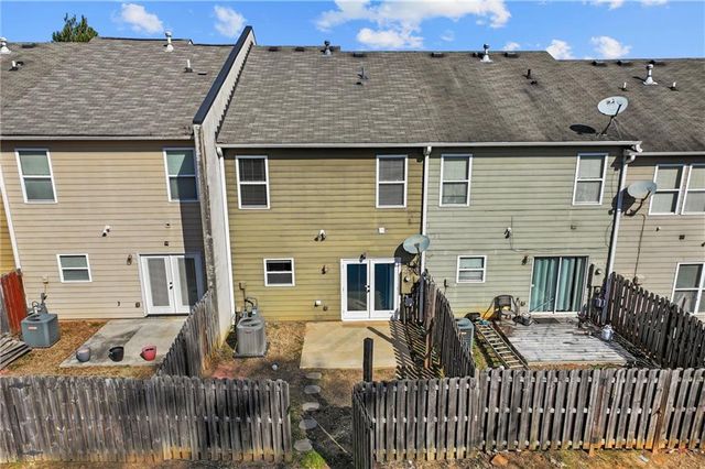 1880 Garbrooke Cove, Lawrenceville, GA 30046