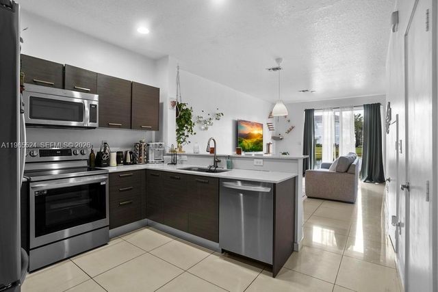 3429 NW 13th St, Lauderhill, FL 33311