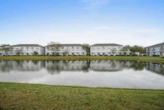 3429 NW 13th St, Lauderhill, FL 33311