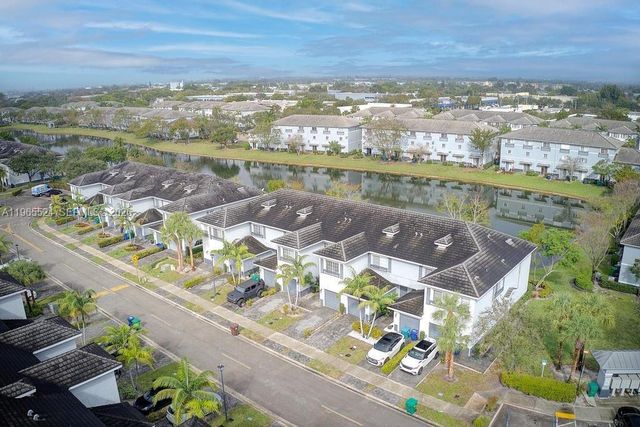 3429 NW 13th St, Lauderhill, FL 33311