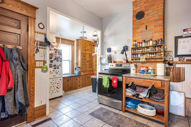 712 E Main Street, Reedsburg, WI 53959