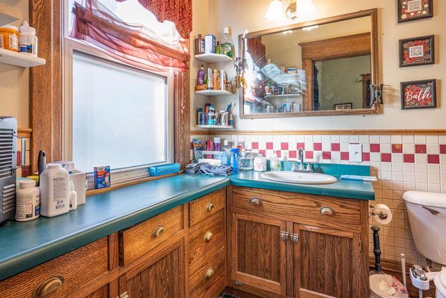 712 E Main Street, Reedsburg, WI 53959