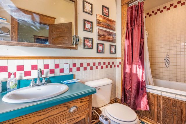 712 E Main Street, Reedsburg, WI 53959