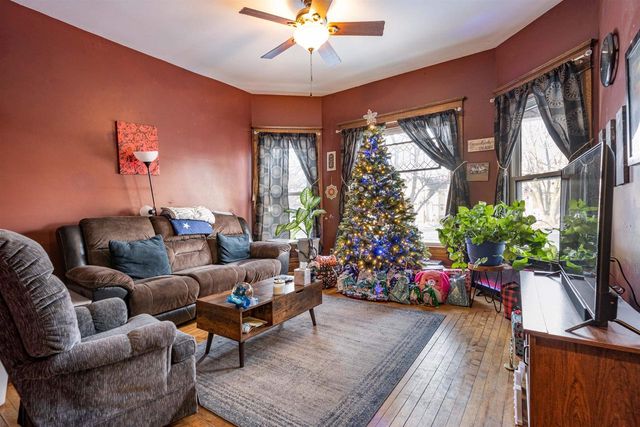 712 E Main Street, Reedsburg, WI 53959