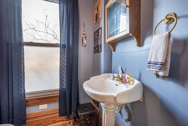 712 E Main Street, Reedsburg, WI 53959