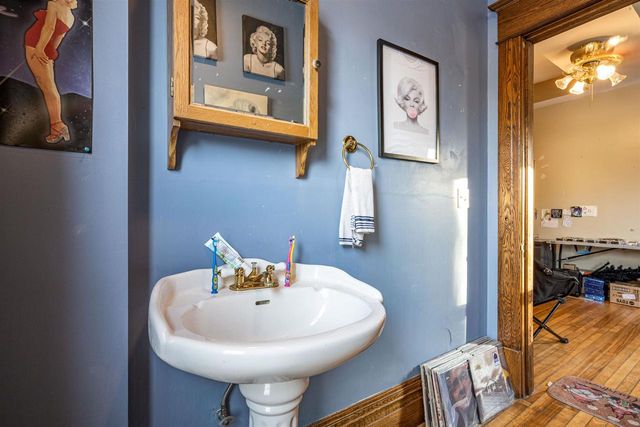 712 E Main Street, Reedsburg, WI 53959