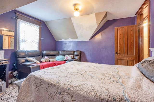 712 E Main Street, Reedsburg, WI 53959