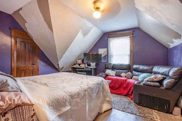 712 E Main Street, Reedsburg, WI 53959