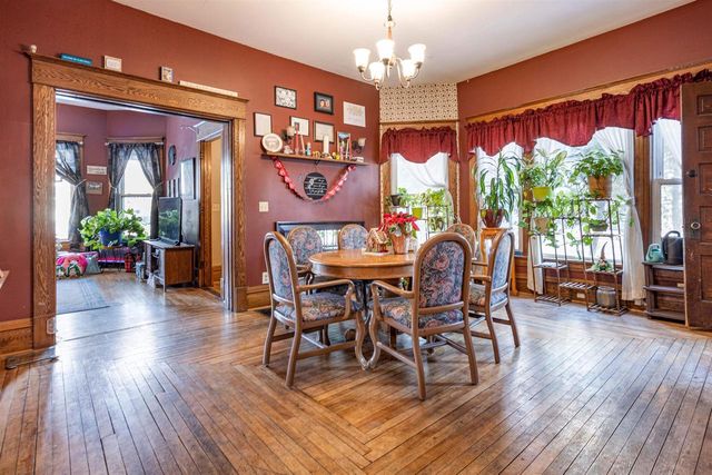 712 E Main Street, Reedsburg, WI 53959