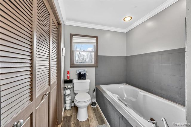 6865 Abbottsford Road, North Street, MI 48049