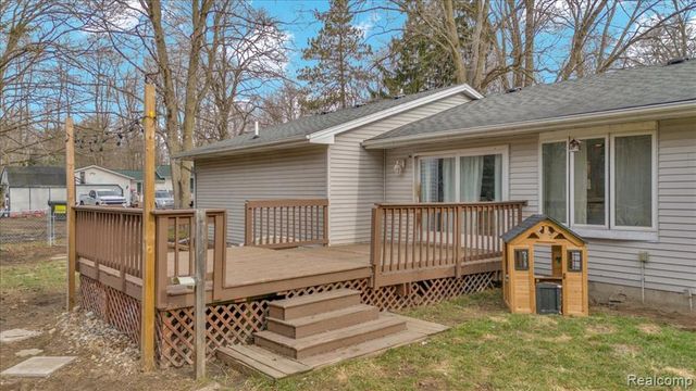 6865 Abbottsford Road, North Street, MI 48049