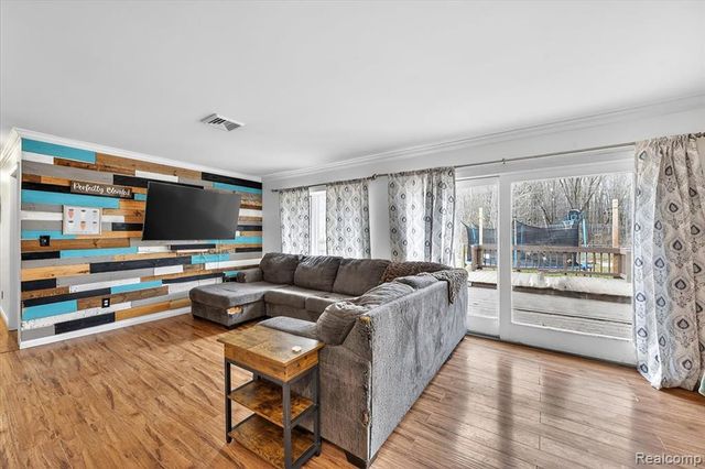 6865 Abbottsford Road, North Street, MI 48049