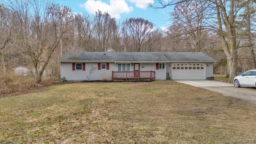 6865 Abbottsford Road, North Street, MI 48049