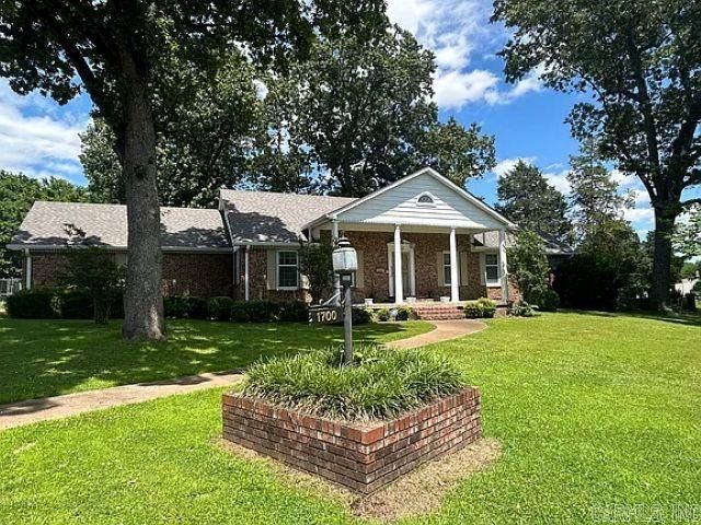 1700 Lewallen Street, Pocahontas, AR 72455