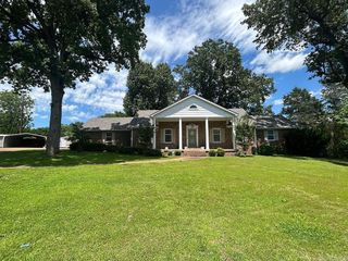 1700 Lewallen Street, Pocahontas, AR 72455